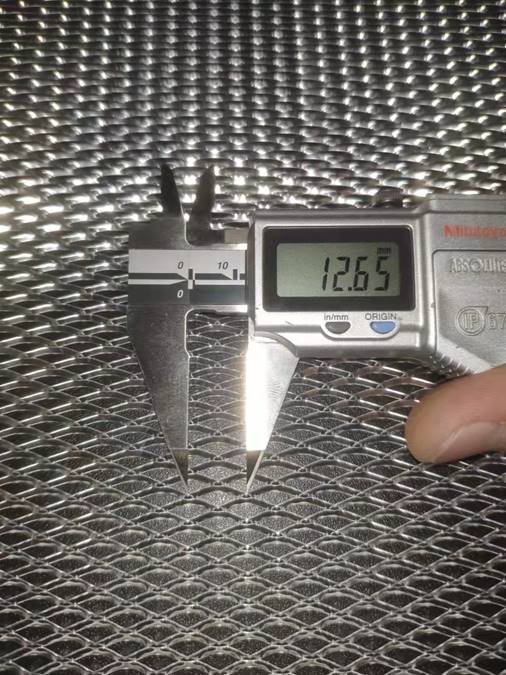 LCR测试仪怎么选最划算？工程师实测推荐的避坑指南插图1