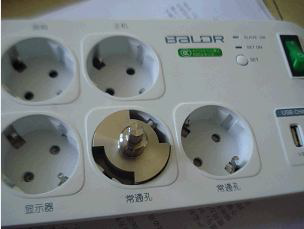 无触点交流稳压器选购指南：家用与工业用推荐对比插图1